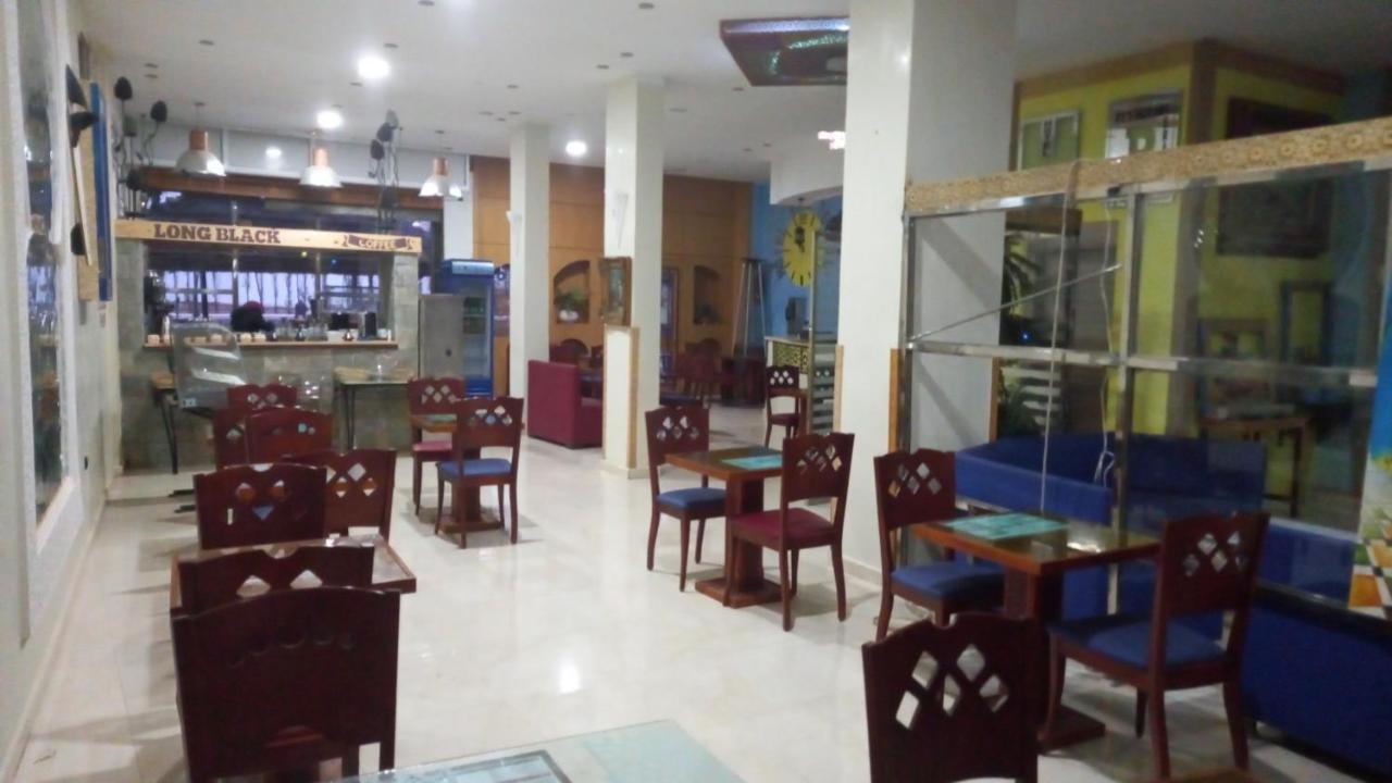 Hotel Ryad Tetouan Aeroport Екстериор снимка
